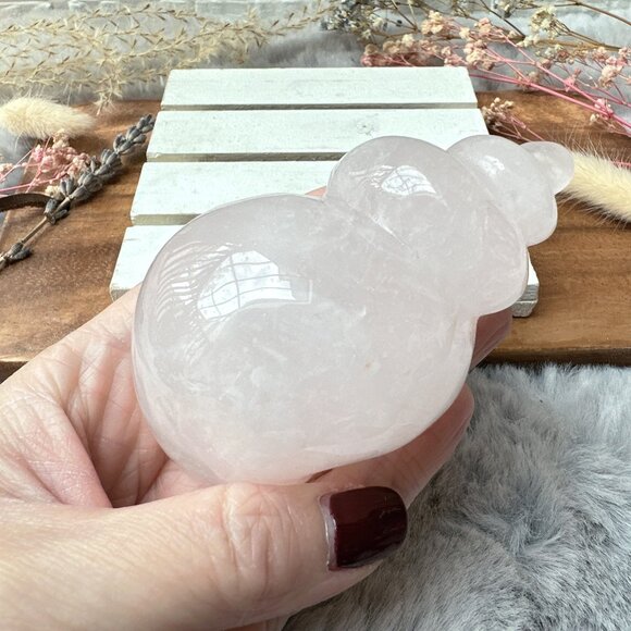 Rose Quartz Seashell Carving - Picture 7 of 8